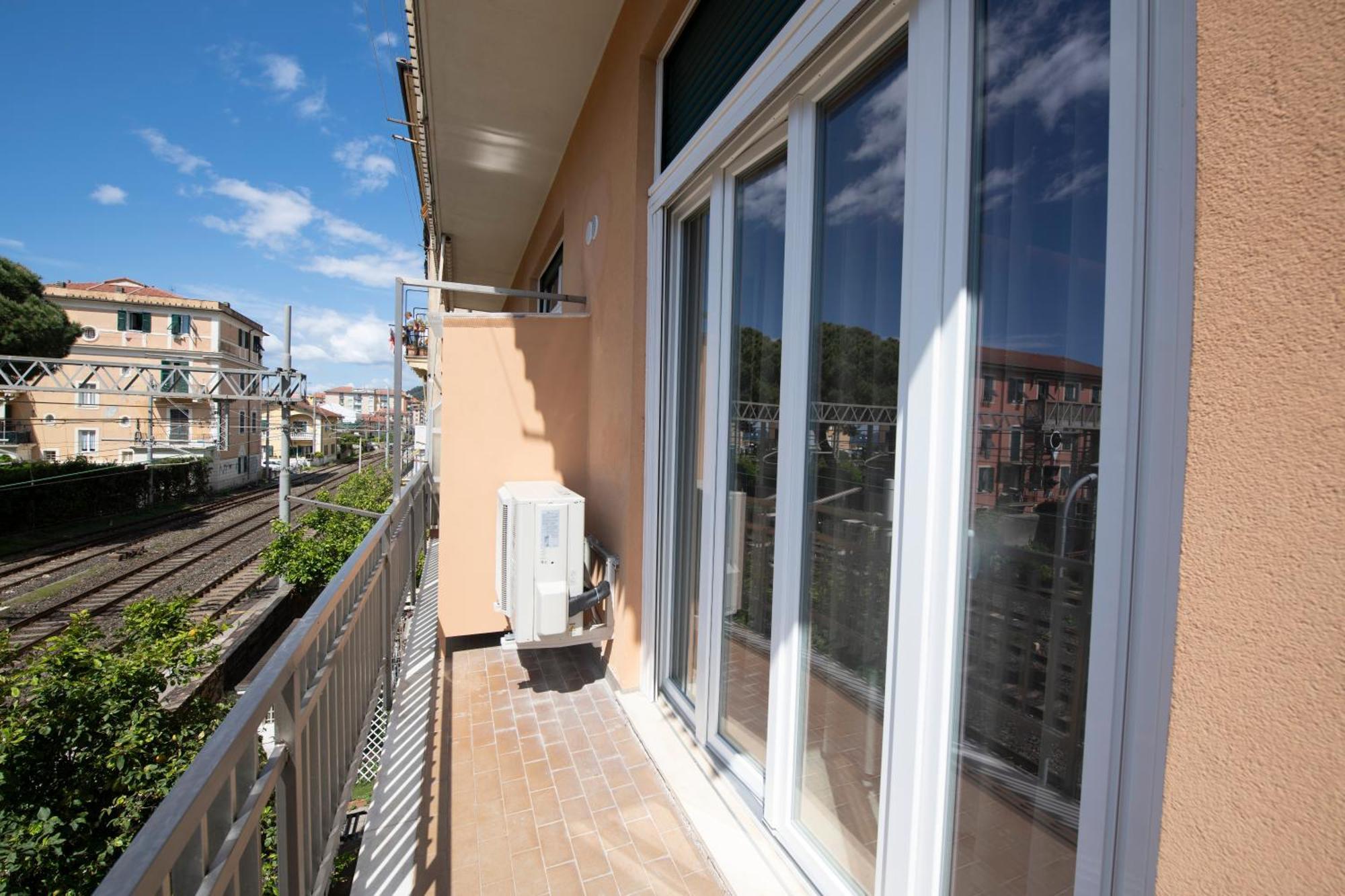 243B - Appartamento Mignon - Sara Home Chiavari, 200Metri Dal Mare Luaran gambar