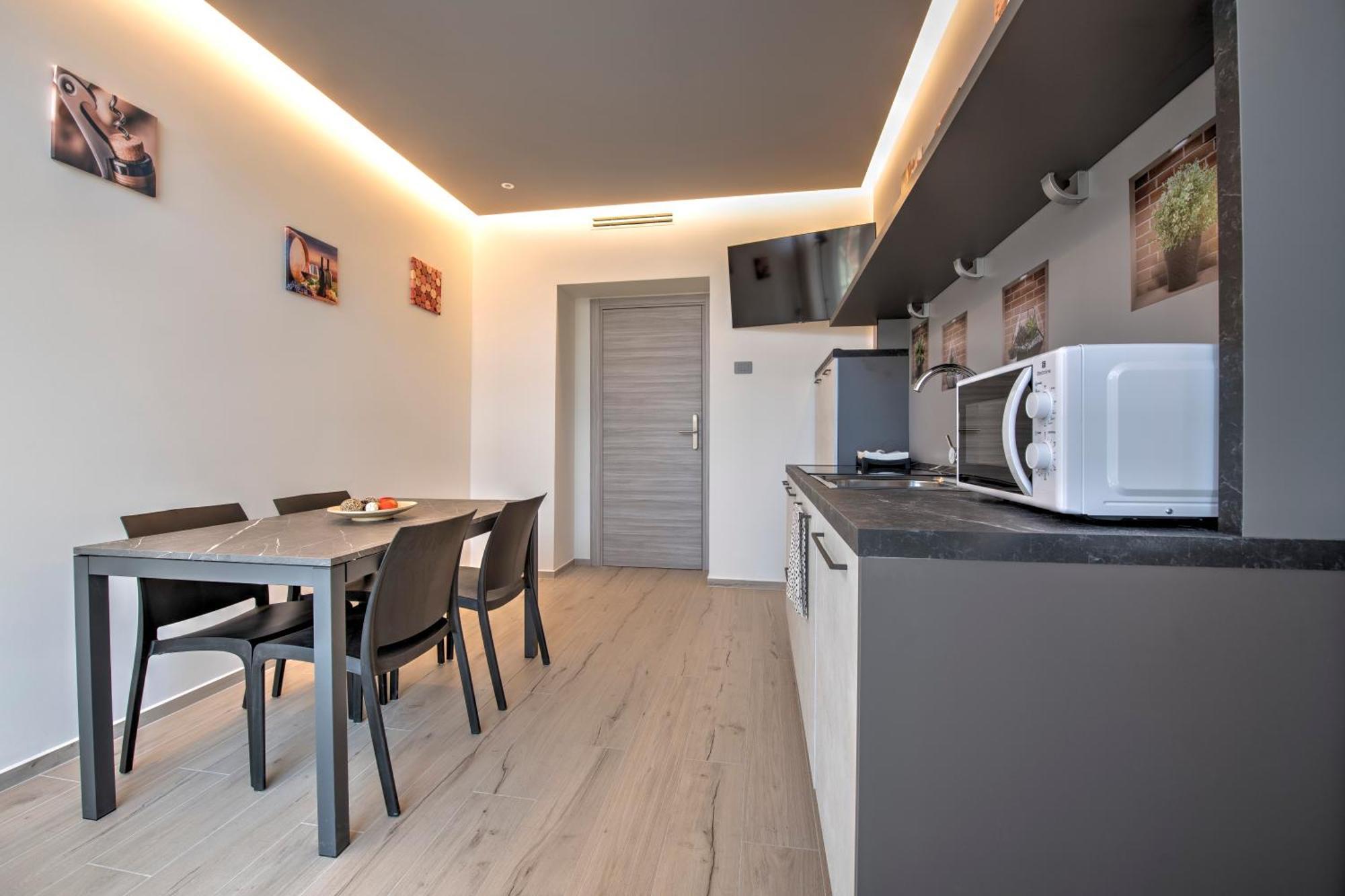 243B - Appartamento Mignon - Sara Home Chiavari, 200Metri Dal Mare Luaran gambar